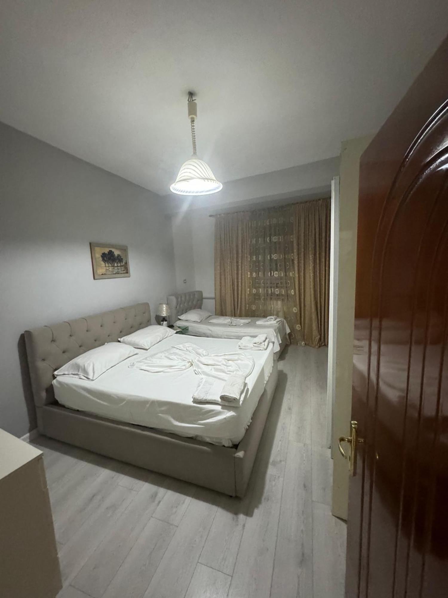 Center Of Tirana Apartment Exteriör bild